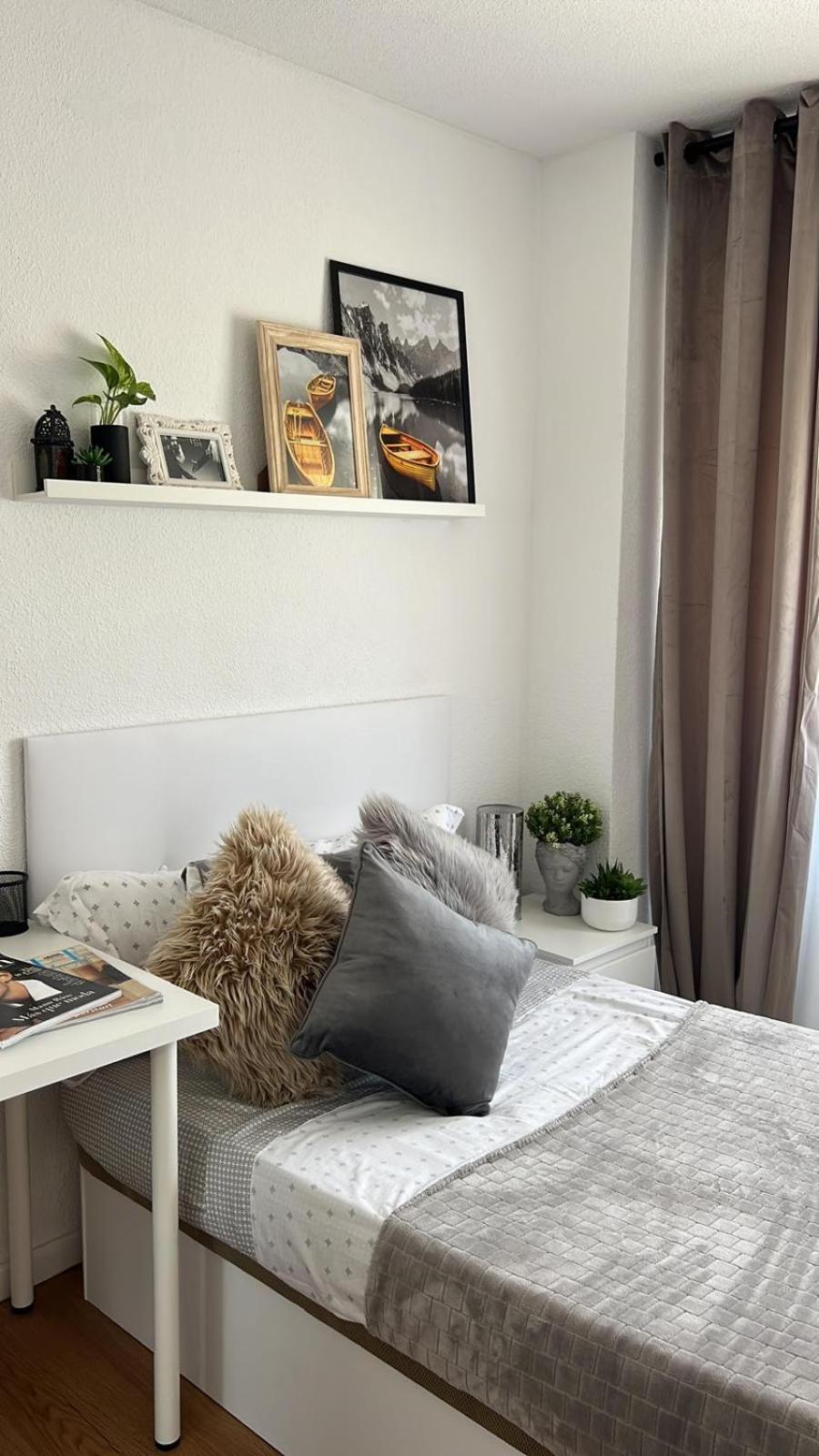 Habitacion En Madrid Luaran gambar